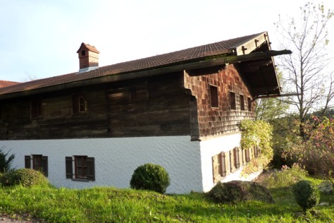Historisches Bauernhaus in Prünst beim Brotjacklriegel.